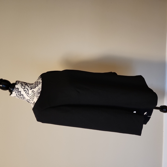 Banana republic  black top  size small - Picture 2 of 6